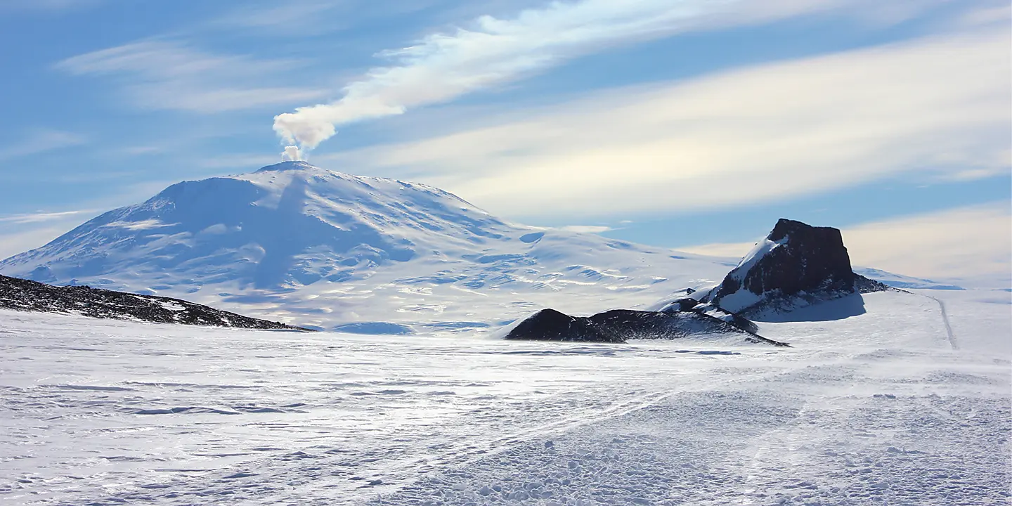 Unexplored Eastern Antarctica between Two Continents Unexplored Eastern Antarctica between Two Continents
