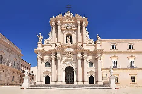 10 Apr 26 - Syracuse, Sicily