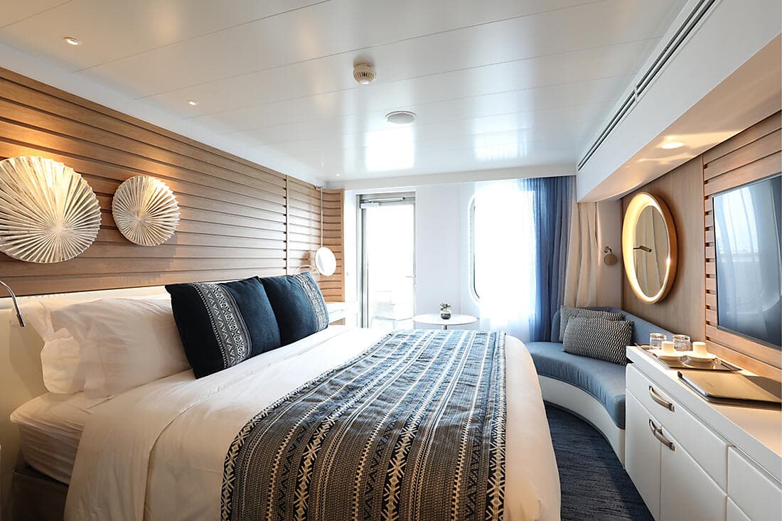 Carousel cabins: Lower deck balcony stateroom