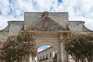 Walking tour of Gallipoli, pearl of the Ionian Sea