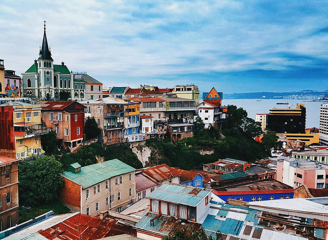 Colors of Valparaiso (1 night)