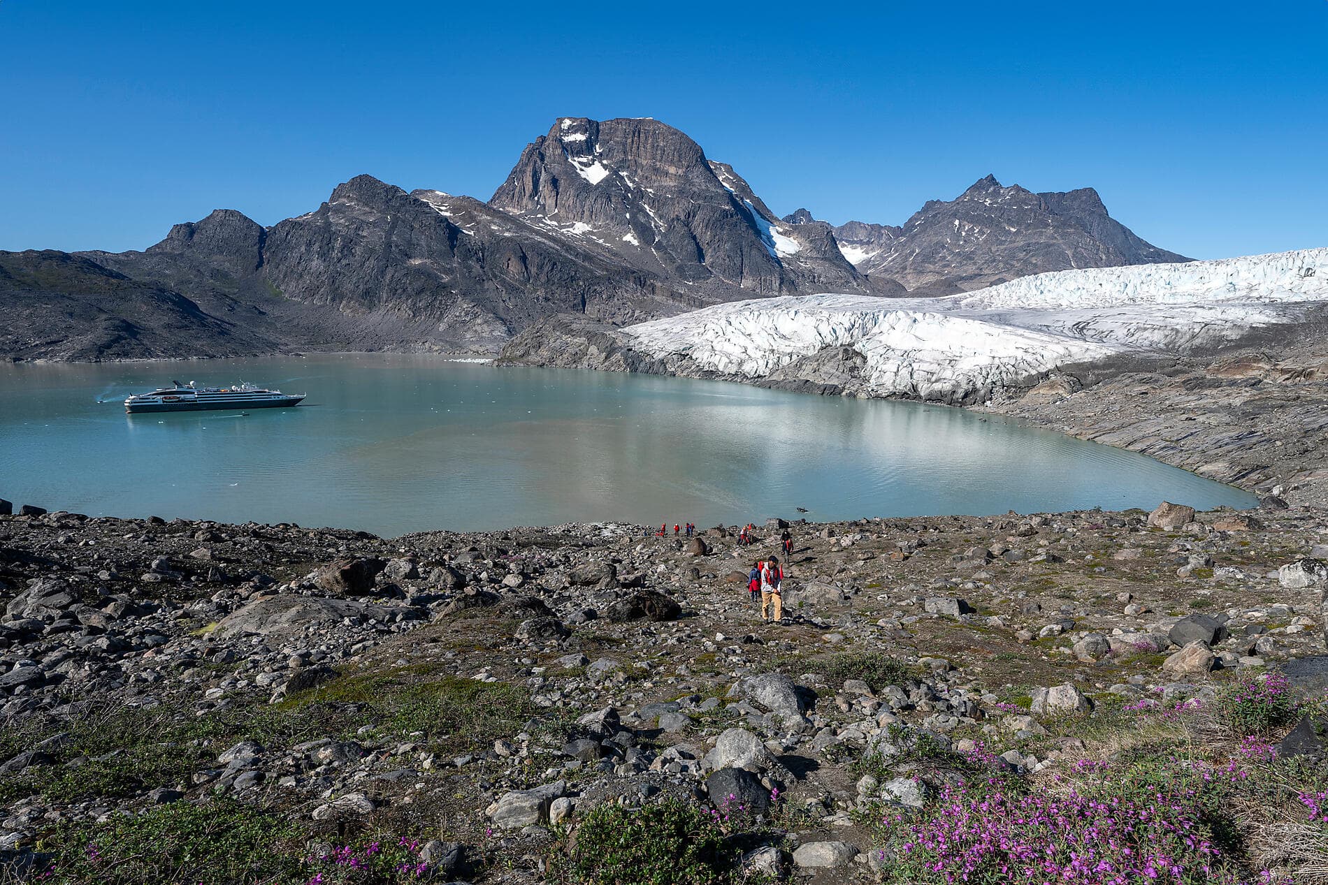 Disko Bay and Inuit villages 