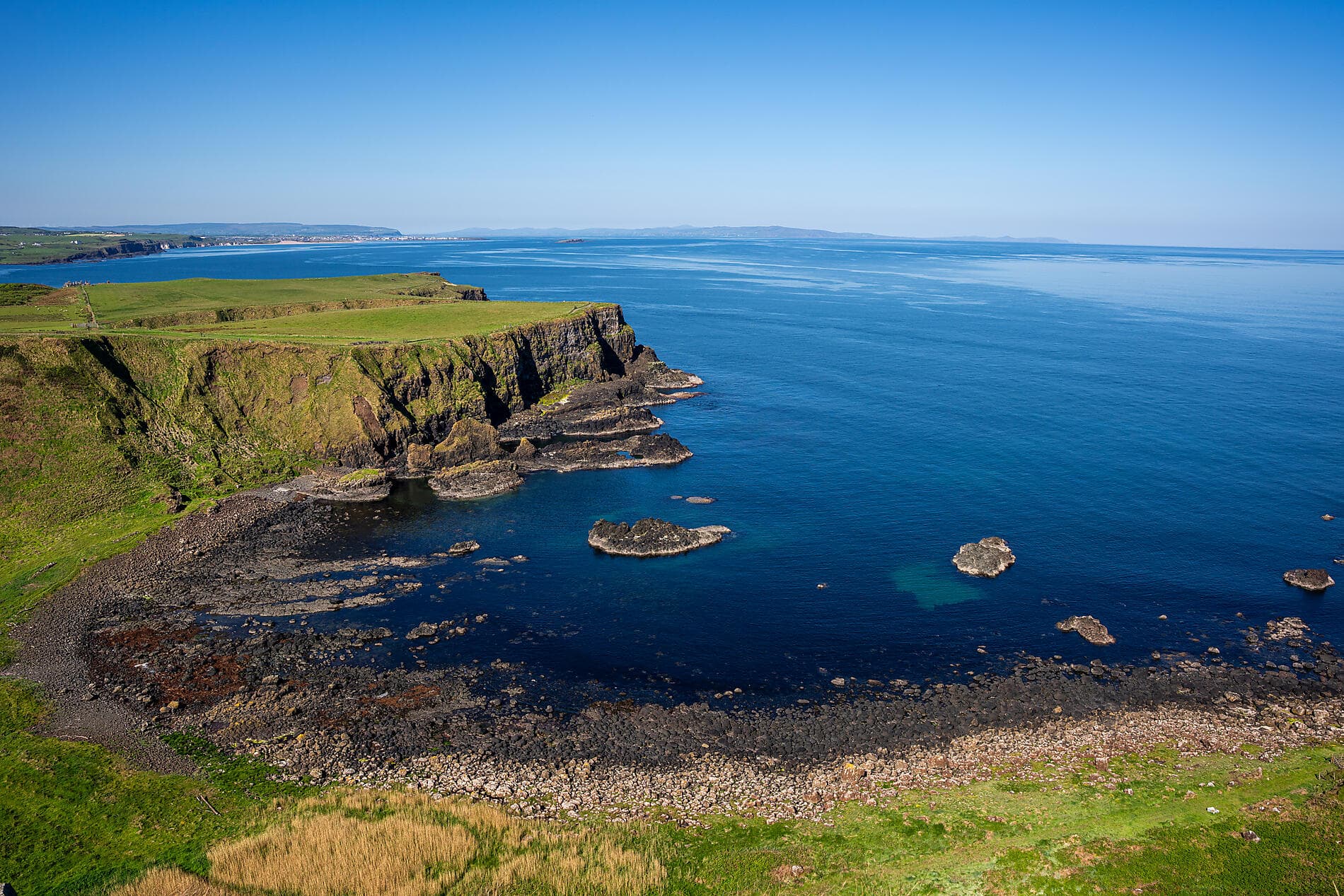 Hebrides and Highlands, lands of legends 